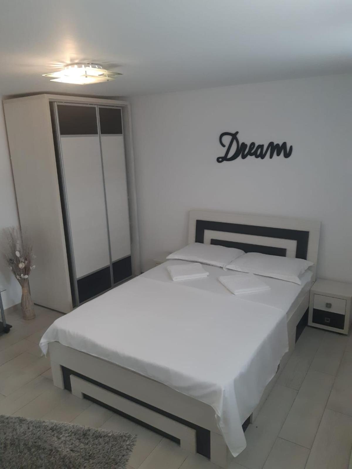 La Relax Apartment Brașov Exterior foto