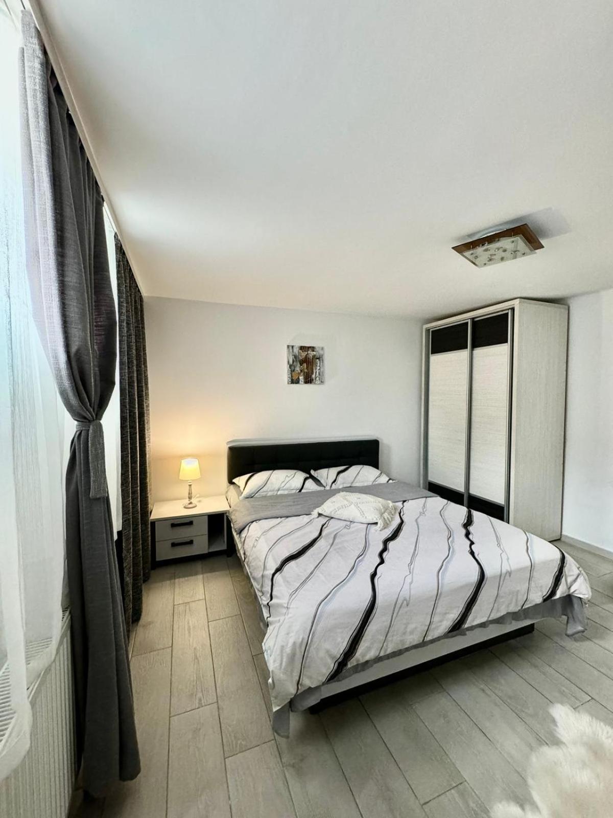 La Relax Apartment Brașov Exterior foto